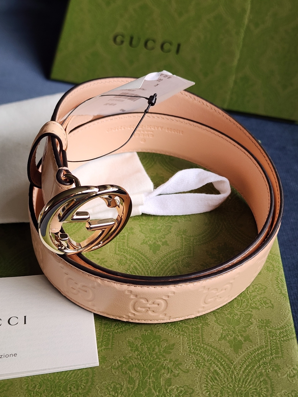 $650 Brand New Gucci GG Women's Leather Belt Beige/Pink 75/30 with GG buckle